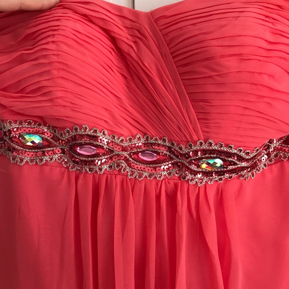 Prom dress - Picture 3 of 4